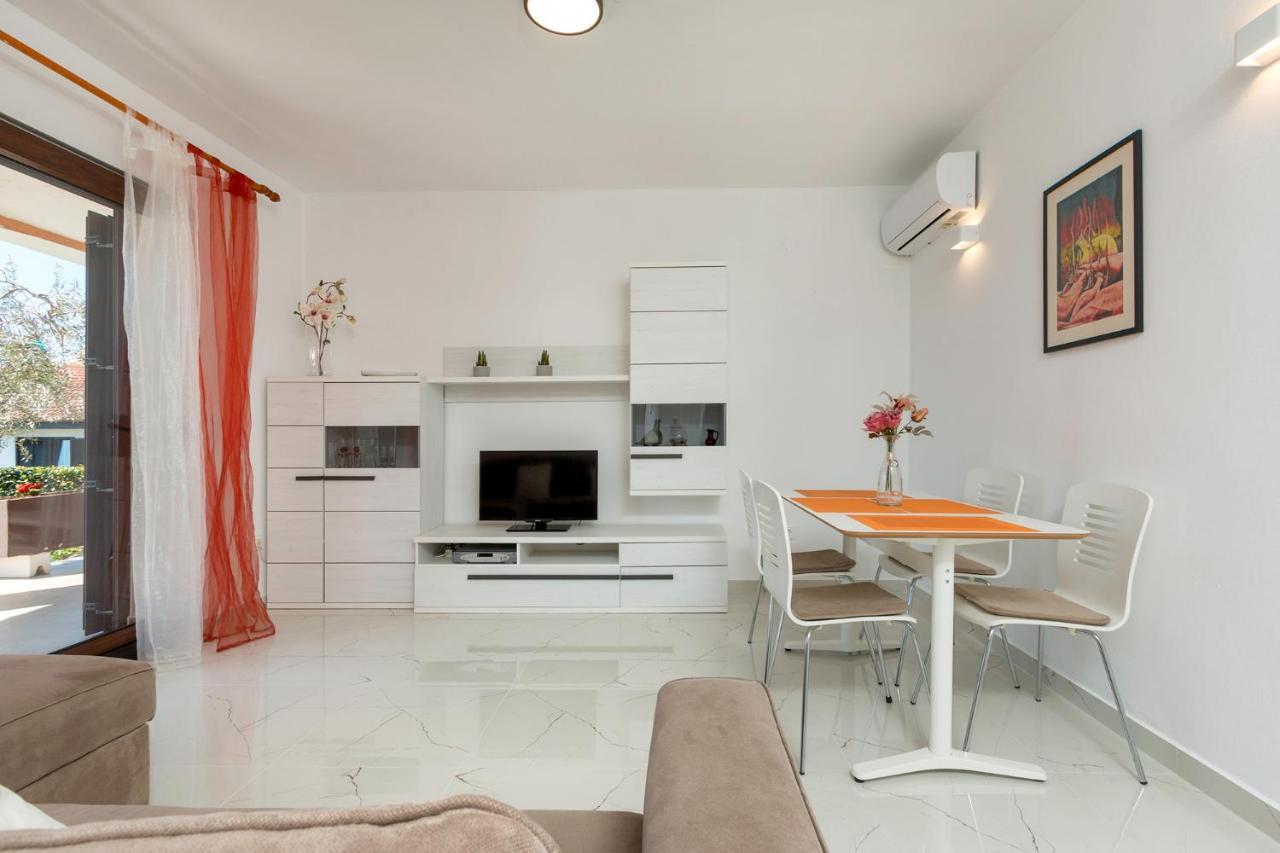 Apartments Mandic Póla Kültér fotó